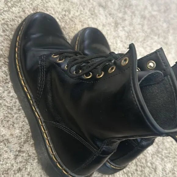 Dr. Martens Zavala Women’s Combat Boots 7