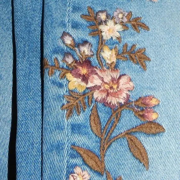 Driftwood Kelly Embroidered Floral Flared Jeans NEW/NWT!