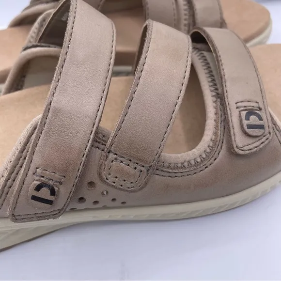 Earth leather strappy slide sandals women Size 6W  “Mira Lourdes”