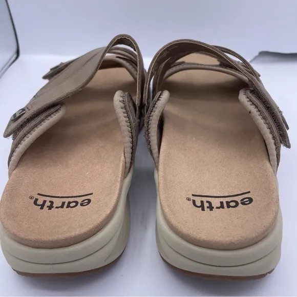 Earth leather strappy slide sandals women Size 6W  “Mira Lourdes”