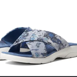 Easy Spirit Women's Taite Square Toe Casual Flat Sandals. (WIDE)