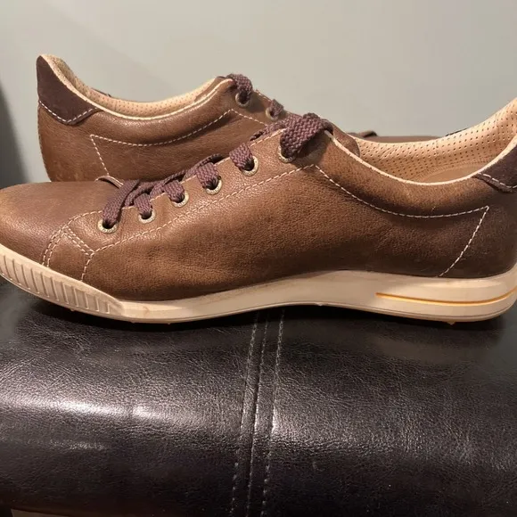 ECCO Spikeless Golf Shoes Brown Leather Casual Comfort Men's US Sz 9-9.5, EU 43