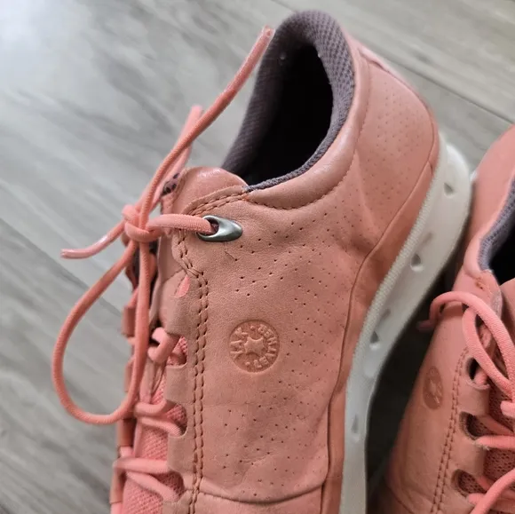 ECCO Women's Pink Sneakers-Size 7