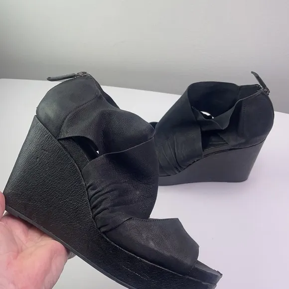 Eileen Fisher Black Draw Suede and Leather Wedges Heel Shoes 8M