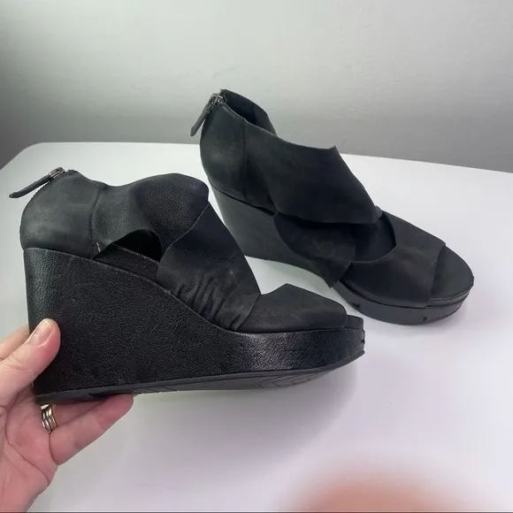 Eileen Fisher Black Draw Suede and Leather Wedges Heel Shoes 8M