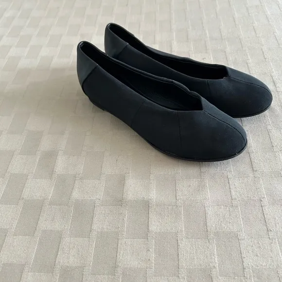 Eileen Fisher Grossgrain &amp; Leather Ballet Flats