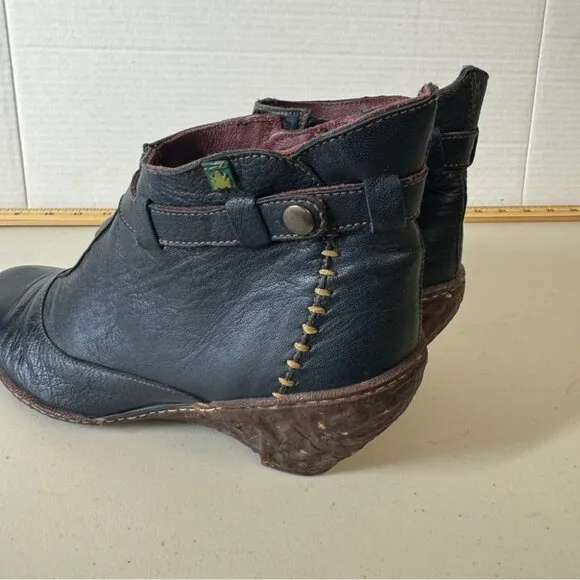 El Naturalista Women's Leather Lagenlook Black Winter Wedge Boots  Size 41