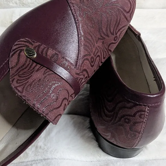 Elegant Burgundy Loafers for Men