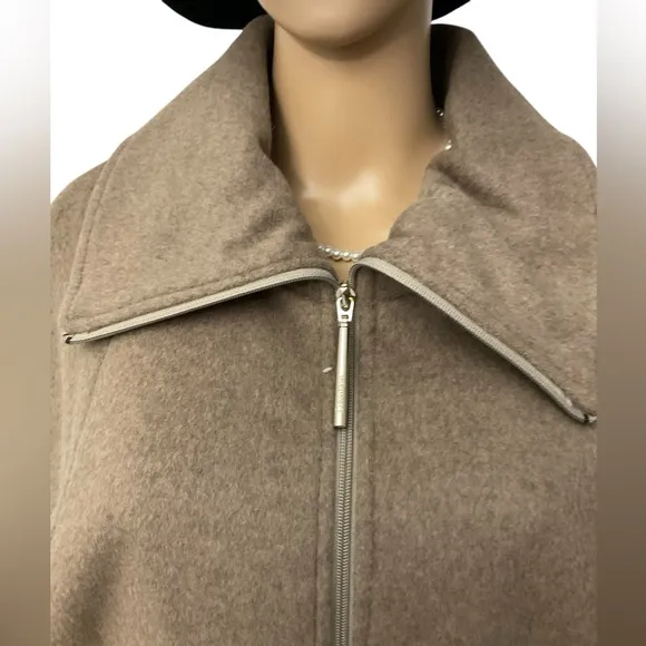 Elegant Calvin Klein Women’s Belted Cape Jacket Size L-XL
