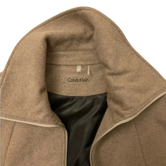 Elegant Calvin Klein Women’s Belted Cape Jacket Size L-XL