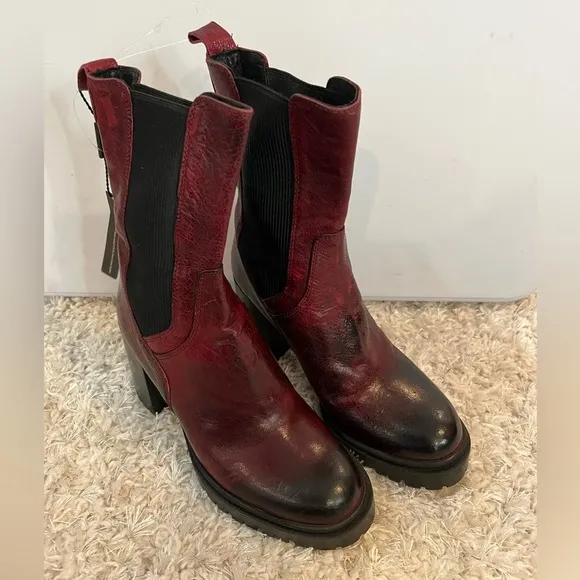 Emanuele Crasto Chelsea boots