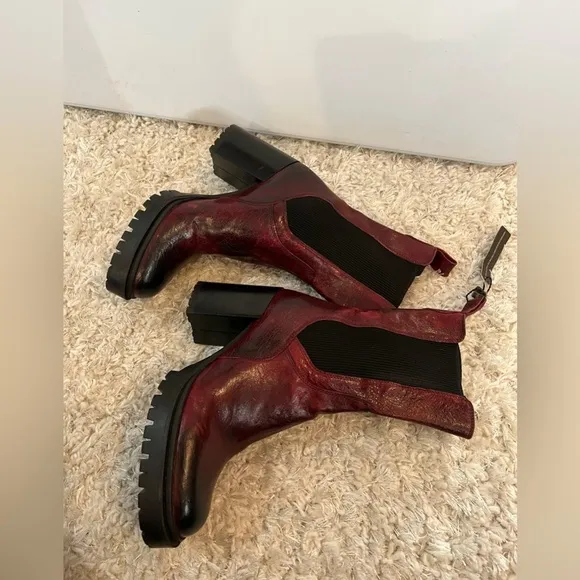 Emanuele Crasto Chelsea boots