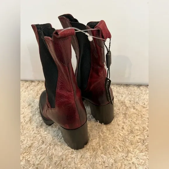 Emanuele Crasto Chelsea boots