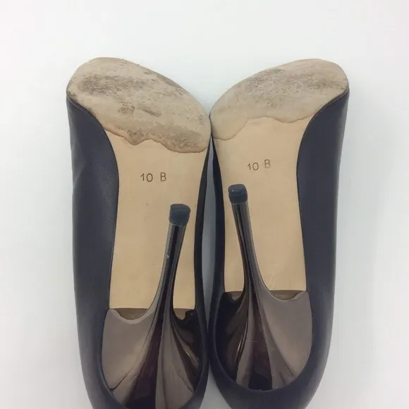 Escada Dark Gray Silver Leather Heel Pumps Sz 10 B