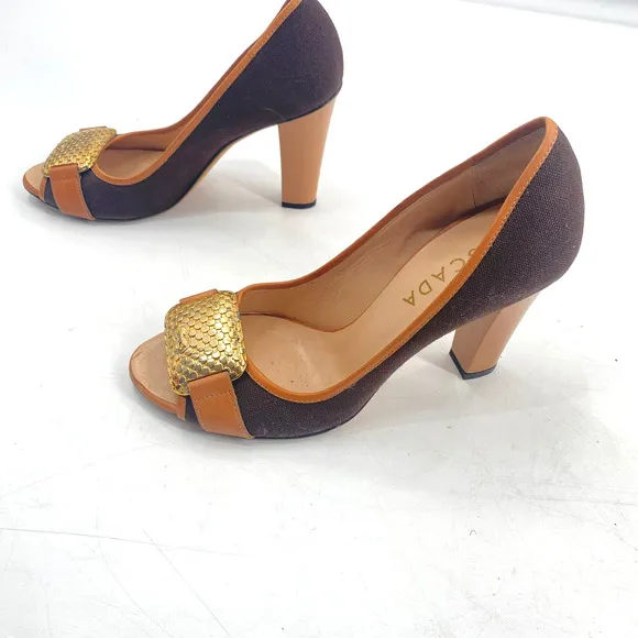 Escada Logo Plate Woven Canvas Brown Peep Toe Pumps Heels Shoes Womens size 38