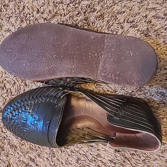 Espiritu Size 9  M Women's Flats Dark Green Color