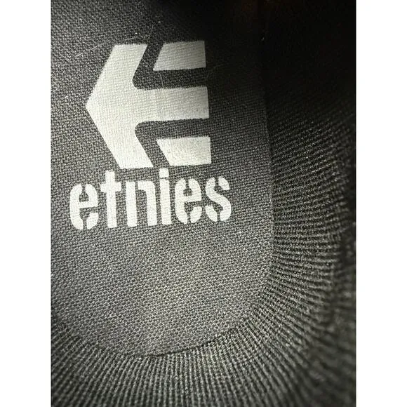 Etnies Rebel Black White Gum Canvas Skate Shoes Skateboard Sneakers Mens 9 NEW