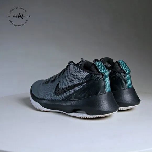 EUC Nike Air Versitile Basketball Shoes Blue Gray Men 8