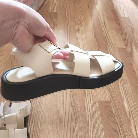 EUC Pilcro Anthropologie Fisherman Platform  Cream Sandals, Size 40 Or 9