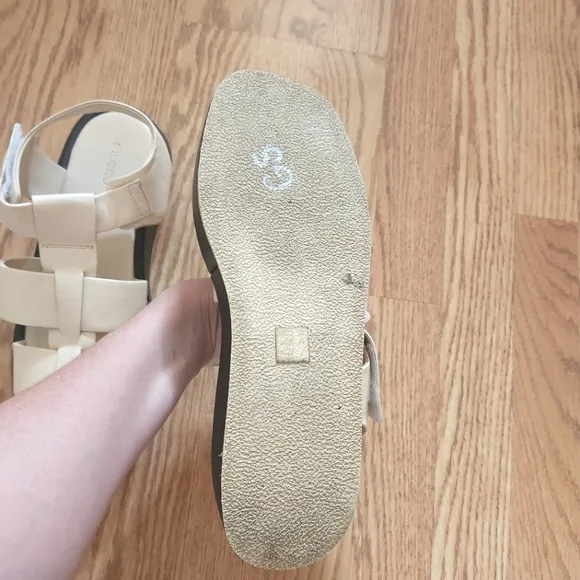 EUC Pilcro Anthropologie Fisherman Platform  Cream Sandals, Size 40 Or 9