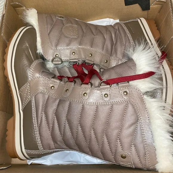 EUC Sorel Youth Tofino II Winter Boots