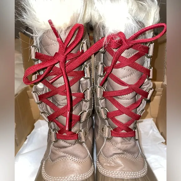 EUC Sorel Youth Tofino II Winter Boots