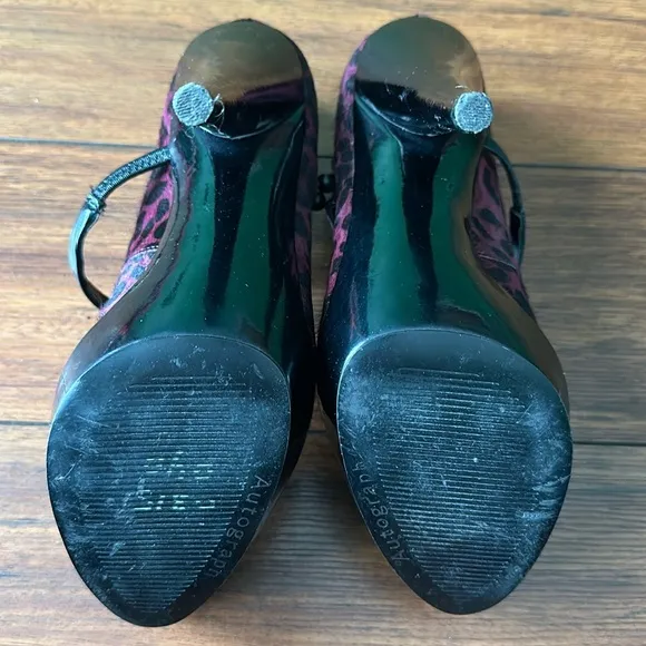 👠👠EUC Tahari High Heeled Shoes👠👠