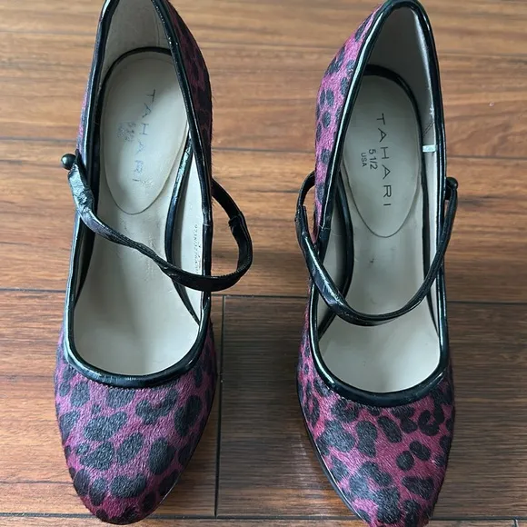 👠👠EUC Tahari High Heeled Shoes👠👠