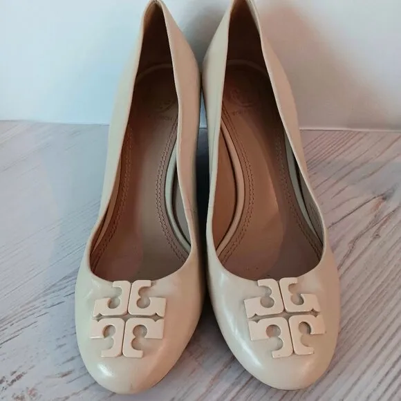 EUC 💥 TORY BURCH NUDE WEDGE PUMP SHOES ~ SIZE 7 ~ EUC