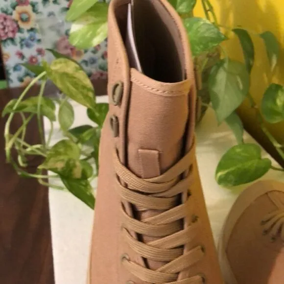 Everlane Streetwear Light Khaki Canvas  Utility Boot size 7