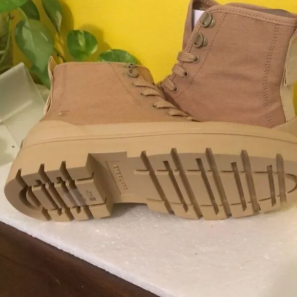 Everlane Streetwear Light Khaki Canvas  Utility Boot size 7