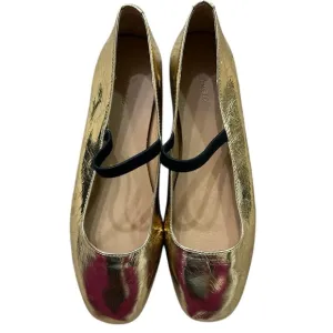 Exude your personality wearing  Madewell The Greta Ballet Flat in Gold  Leather