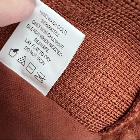 Eyeshadow Teddy Jacket NWOT Rust Colored Size Small. Snap Closure