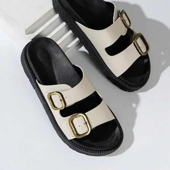 Fashionable Women's casual buckled detailed Sandals