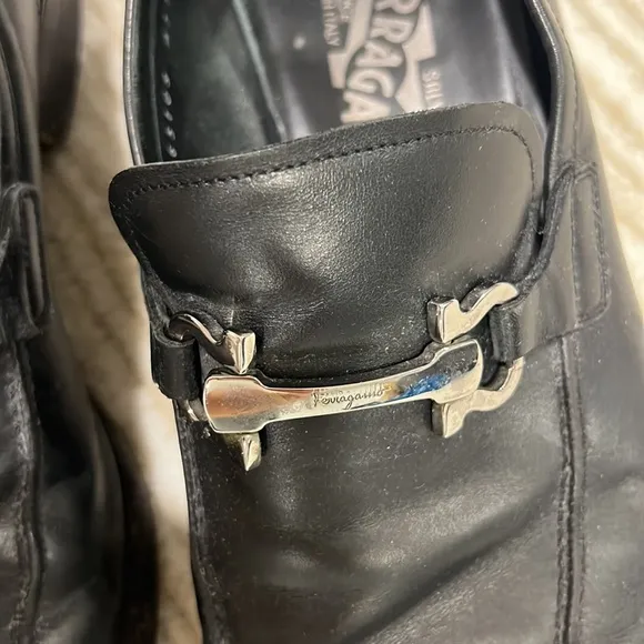 Ferragamo Men’s Shoes 8 | Salvatore Ferragamo Black Logo Dress Shoes size 8