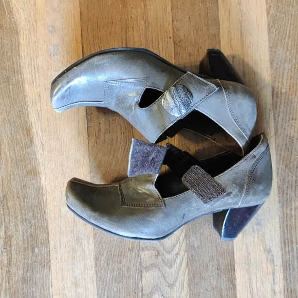 Fidji Leather Shoes