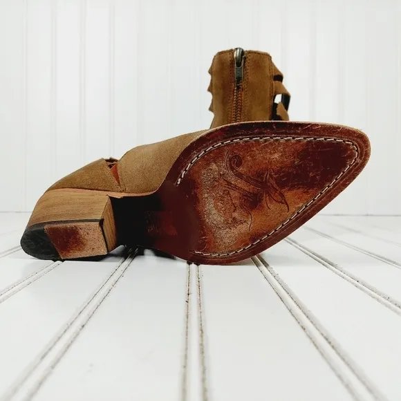 Free People Brown Suede Pointed Toe Straps Back Zip Block Heel Ankle Boots E366