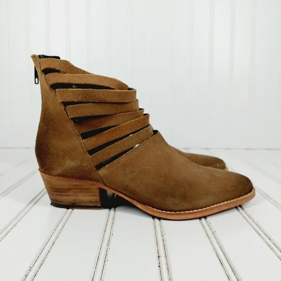 Free People Brown Suede Pointed Toe Straps Back Zip Block Heel Ankle Boots E366
