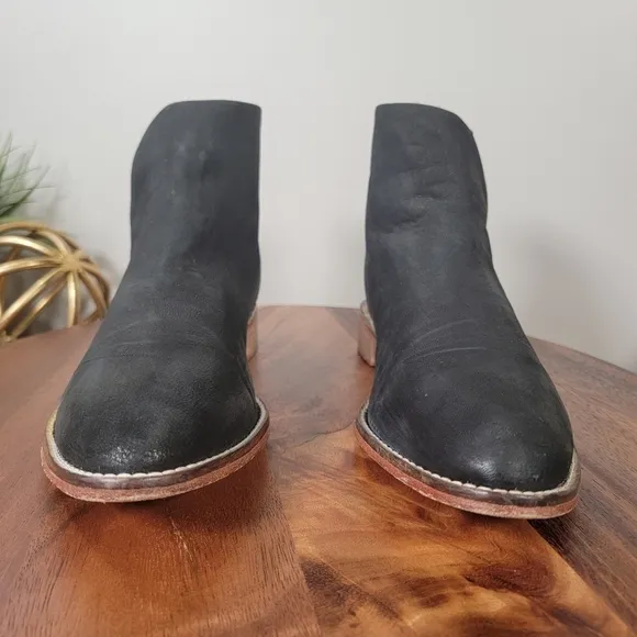 Free People Century Bootie Oiled Nubuck Leather Ankle Boots Size 40