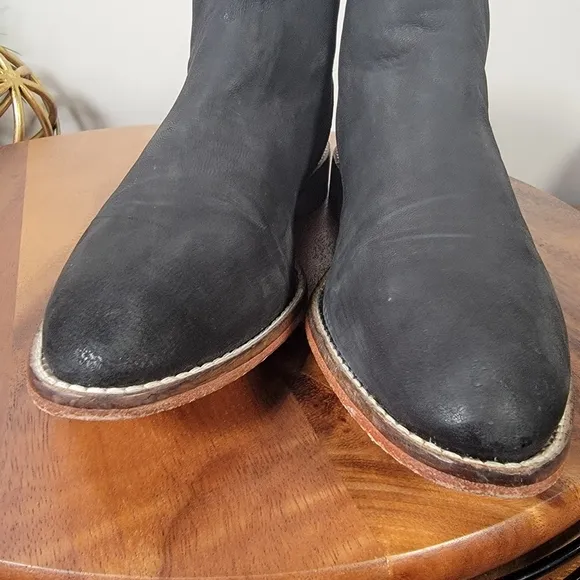 Free People Century Bootie Oiled Nubuck Leather Ankle Boots Size 40