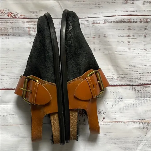 Free people Women’s Black and Tan Sandals size 37