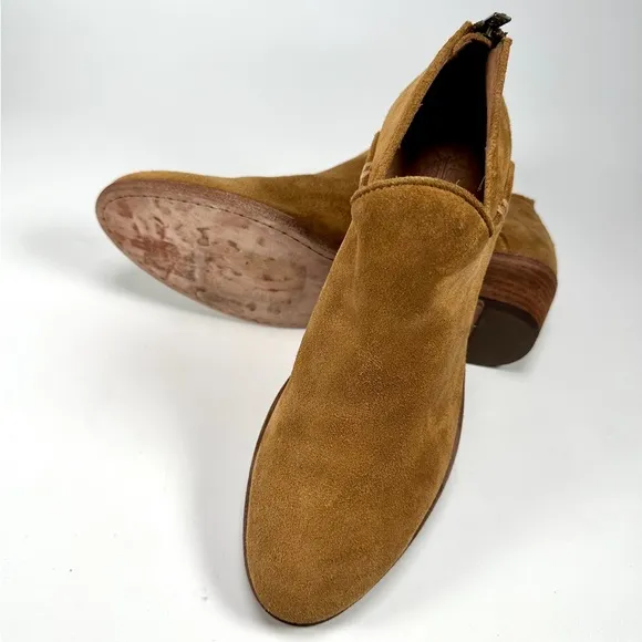 Frye Carson Shootie Women’s Suede Ankle Low Heel Pull On Boots Brandy Brown/Tan
