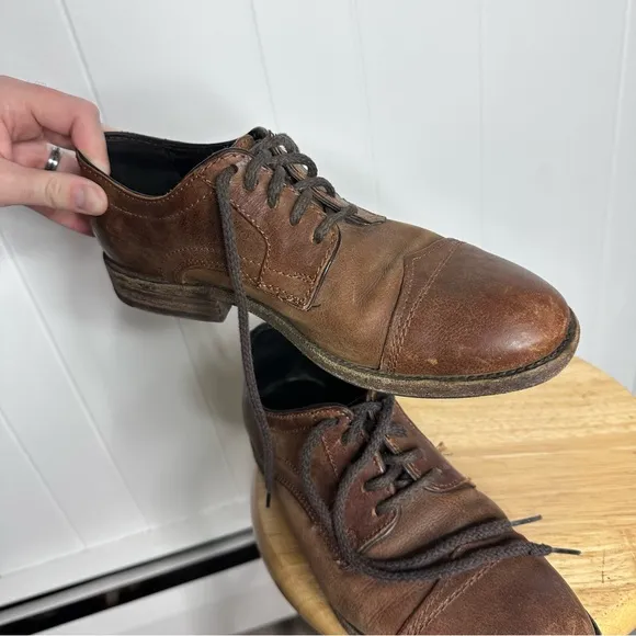 Frye Leather Distressed Cap Toe Oxford Shoes