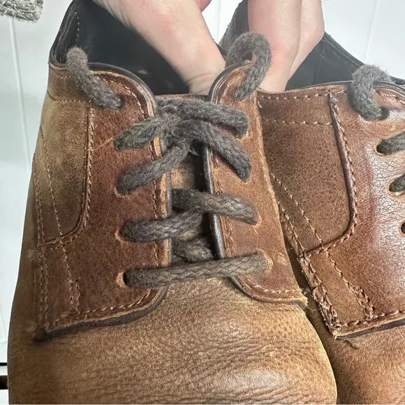 Frye Leather Distressed Cap Toe Oxford Shoes