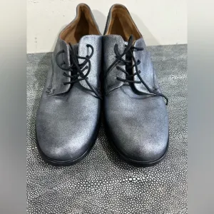 Frye Silver Oxfords Metallic Leather Classic Design