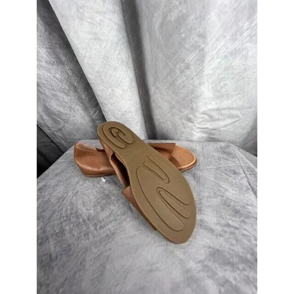 Gentle Souls by Kenneth Cole Women's Laniey Slip-On Sandals Size 10