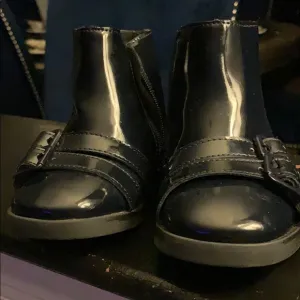 Girl casual booties