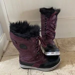 Girls Sorel Winter Boots Size 3