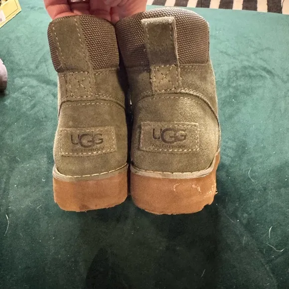 Girls suede girl boots size 1
