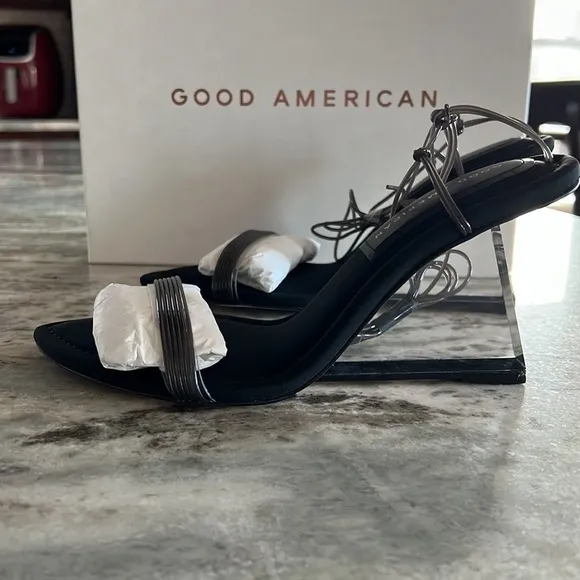 Good American Black &amp; Clear Lucite Heel Ankle Wrap Heel Sz 6.5 Fits 6 or 5.5